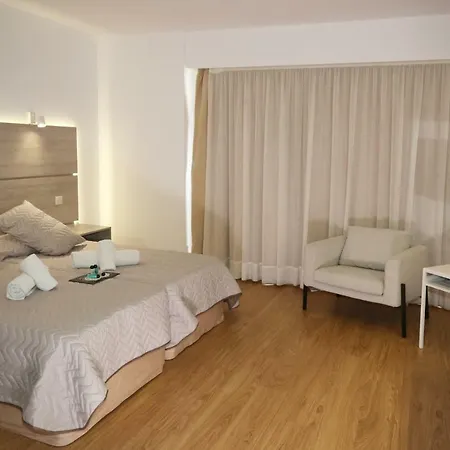 Aparthotel Pier Limassol