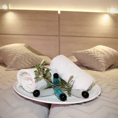 Pier Aparthotel